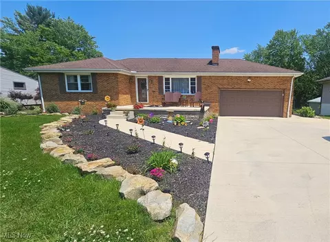 5321 Sheridan Rd, Youngstown, OH 44514
