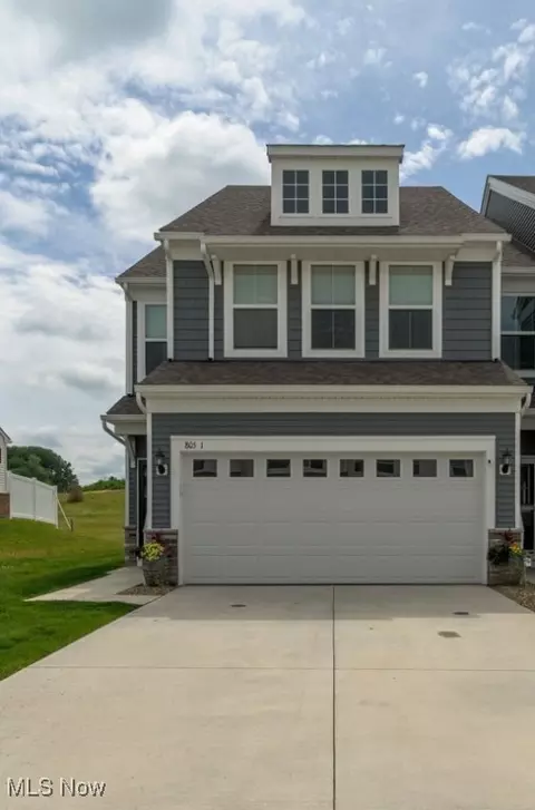 805 Dipper Ln #1, Aurora, OH 44202
