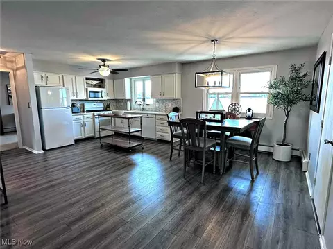 Kitchen - 7374 Eisenhower Dr #5, Boardman, OH 44512 photo 1 of 4