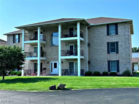 7374 Eisenhower Dr #5, Boardman, OH 44512