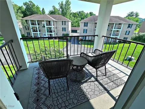 Exterior - 7374 Eisenhower Dr #5, Boardman, OH 44512 photo 3 of 6