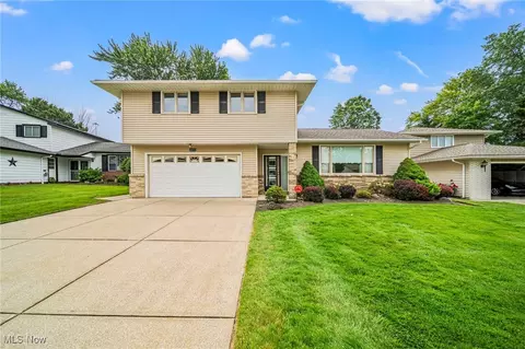 5978 Cantwell Dr, Mayfield Heights, OH 44124
