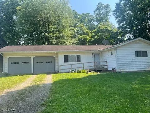 105 Juanita Dr, South Zanesville, OH 43701
