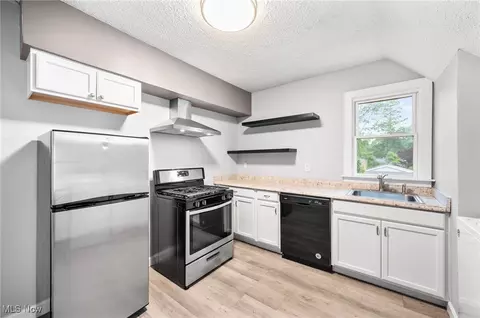 Kitchen - 301 Pennsylvania Ave, Ashtabula, OH 44004 photo 1 of 1