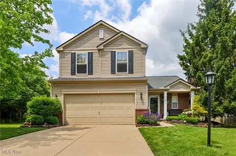 1064 Molland Dr, Brunswick, OH 44212