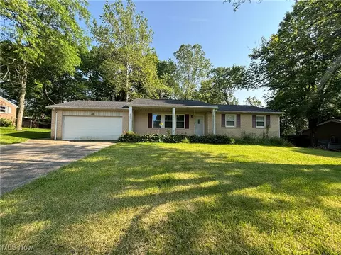 1312 Glennview St NE, Canton, OH 44721