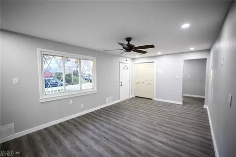 5203 Forest Ave, Maple Heights, OH 44137 photo 6