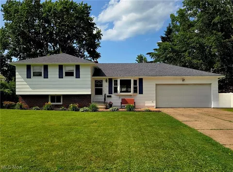 709 W Martin Ave, Amherst, OH 44001