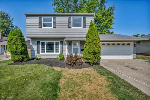 404 Waterbury Dr, Eastlake, OH 44095