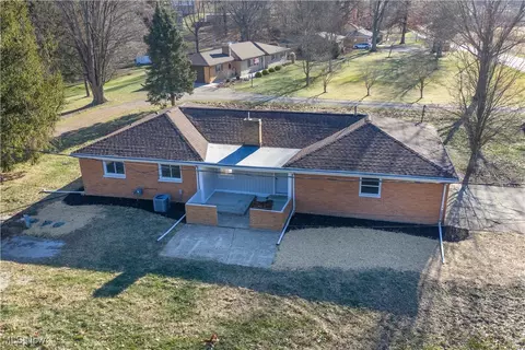 4029 Minard Rd NW, Dover, OH 44622