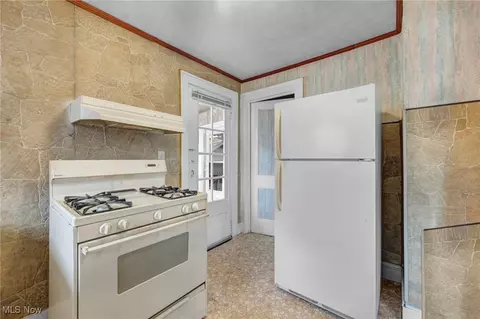 654 Van Everett Ave, Akron, OH 44306 photo 21