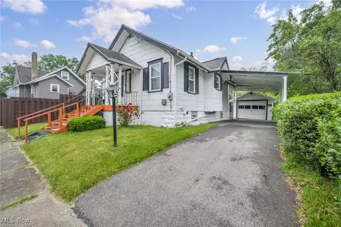 654 Van Everett Ave, Akron, OH 44306 photo 6