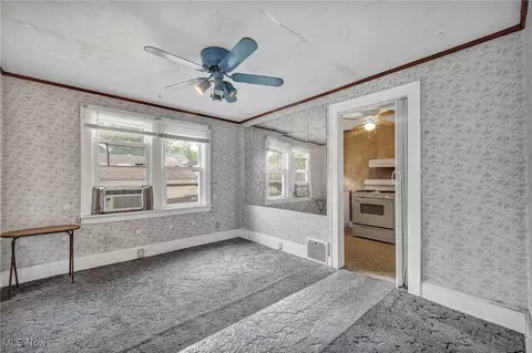 654 Van Everett Ave, Akron, OH 44306 photo 13