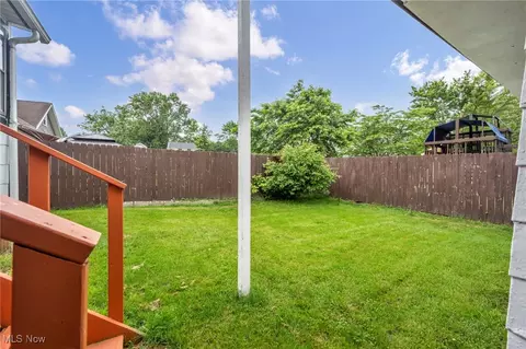 654 Van Everett Ave, Akron, OH 44306 photo 28