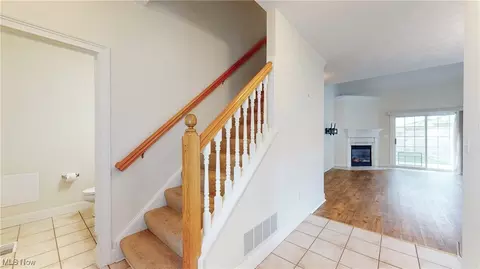 44 Gullybrook Ln, Willoughby, OH 44094 photo 4
