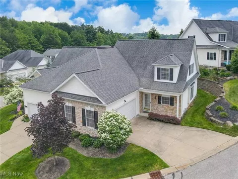 44 Gullybrook Ln, Willoughby, OH 44094 photo 2
