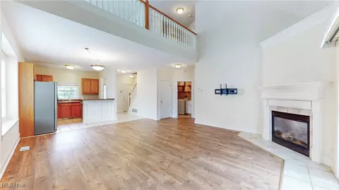 44 Gullybrook Ln, Willoughby, OH 44094 photo 8