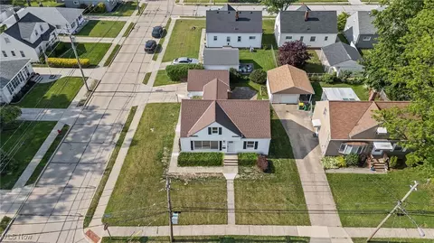 View/Area - 30031 Thomas St, Willowick, OH 44095 photo 1 of 7
