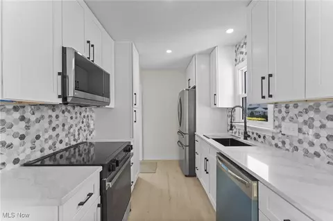 Kitchen - 30031 Thomas St, Willowick, OH 44095 photo 1 of 3