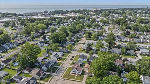 View/Area - 30031 Thomas St, Willowick, OH 44095 photo 4 of 7