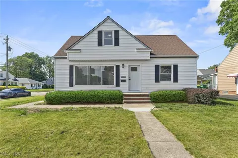 30031 Thomas St, Willowick, OH 44095