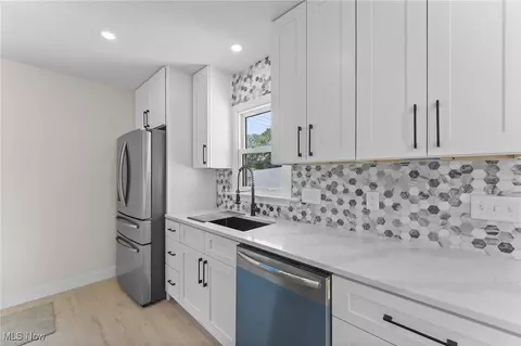 Kitchen - 30031 Thomas St, Willowick, OH 44095 photo 2 of 3