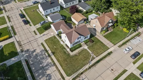 View/Area - 30031 Thomas St, Willowick, OH 44095 photo 2 of 7