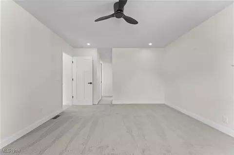 Bedroom - 30031 Thomas St, Willowick, OH 44095 photo 6 of 9