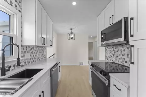 Kitchen - 30031 Thomas St, Willowick, OH 44095 photo 3 of 3