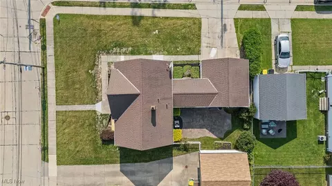 View/Area - 30031 Thomas St, Willowick, OH 44095 photo 7 of 7