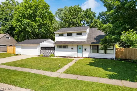 2603 Overbrook Rd, Cuyahoga Falls, OH 44221