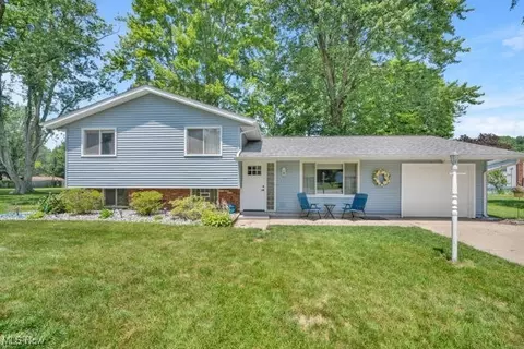 2220 Brighton Pl, Madison, OH 44057
