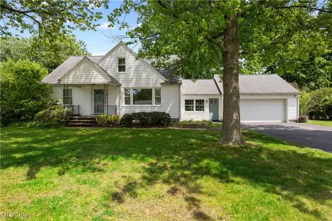 167 S Leavitt Rd, Amherst, OH 44001