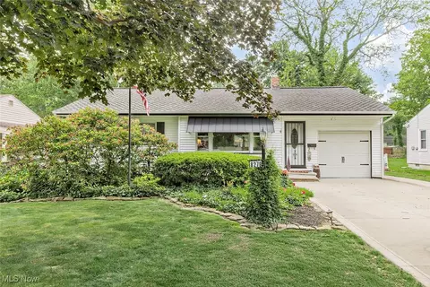 8279 Westmoor Rd, Mentor, OH 44060