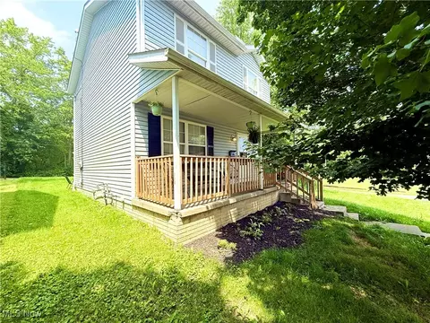 732 E High St, Alliance, OH 44601 photo 2