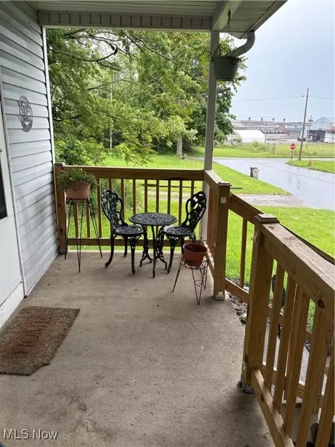 732 E High St, Alliance, OH 44601 photo 4