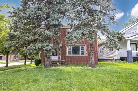 426 E 200th St, Euclid, OH 44119