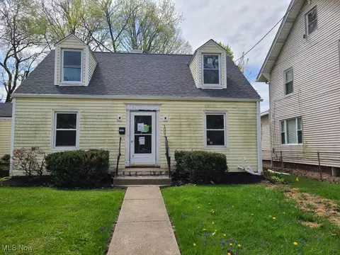 1002 19th St NW, Canton, OH 44709