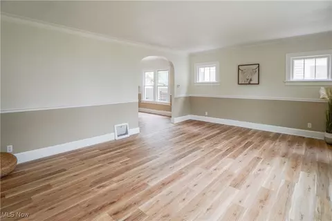 132 Denison Ave, Elyria, OH 44035 photo 5