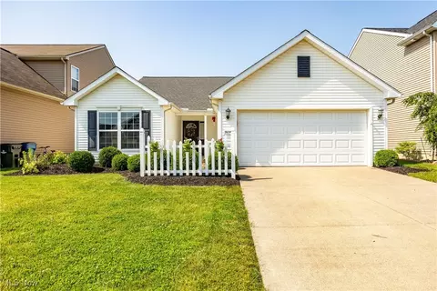 38294 Kingston Dr, North Ridgeville, OH 44039