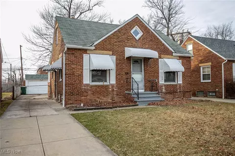 236 E 246th St, Euclid, OH 44123