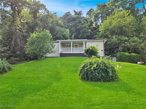 5197 Atchison Rd, Bellaire, OH 43906