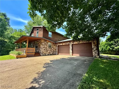 19 Brettwood Dr, Washington, WV 26181