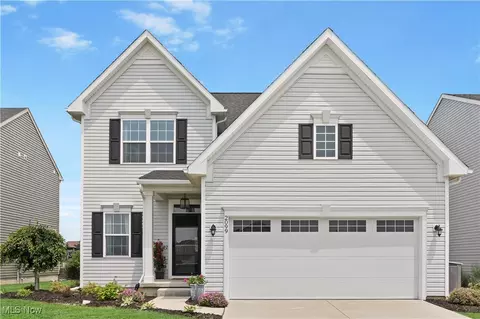 2099 Farroni Dr, Willoughby, OH 44094