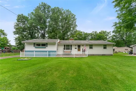 3350 Black Oak Ln, Youngstown, OH 44511