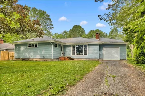 272 Hollywood St, Oberlin, OH 44074