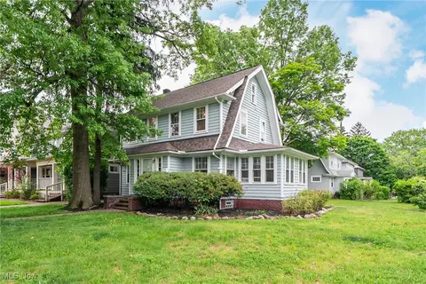 1509 Maple Rd, Cleveland Heights, OH 44121
