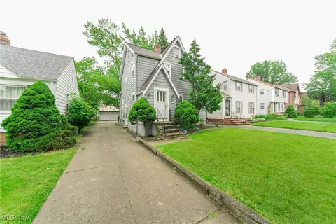 1271 Winston Rd, South Euclid, OH 44121