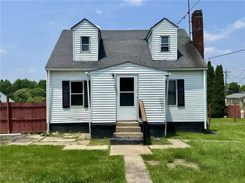 325 Rockdale Rd # B, Follansbee, WV 26037