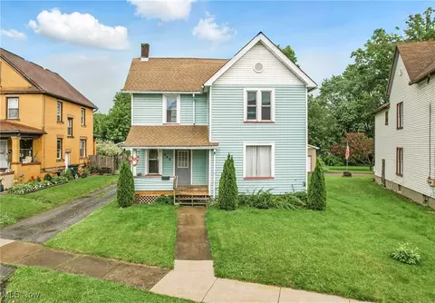 356 Warren Ave, Niles, OH 44446
